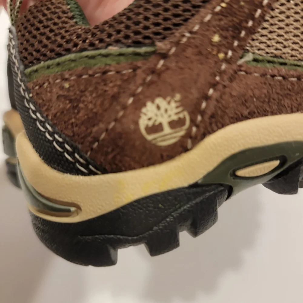 Timberland shoes size 4 infant brown and green
